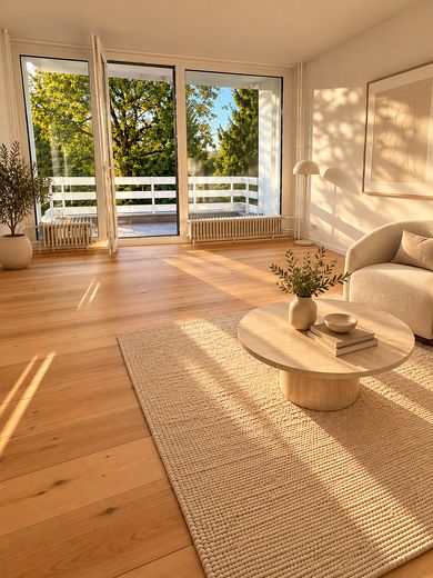 Erstbezug nach Sanierung - Südwestterrasse mit Gartenblick – Wohnzimmer