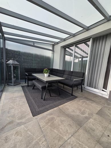 Casa a schiera centrale ben tenuta in posizione adatta alle famiglie a Laudenbach – Terrasse / Kaltwintergarten 