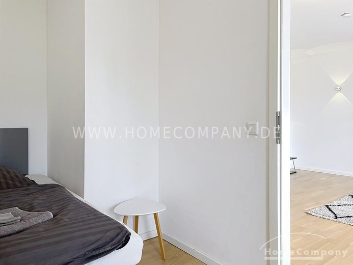 Modern möblierte 3-Zimmer-Wohnung mit Balkon in Sendling – 5942786b3ab5c9fff9b09d37942eae6bc85977fe.jpg