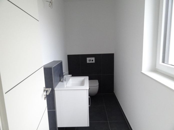 Großzügiges Einfamilienhaus im Bauhaus-Stil – Foto 5