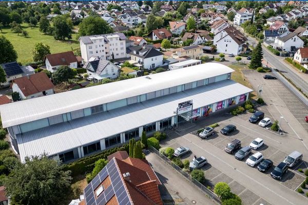 Gewerbefläche für Arztpraxen oder großes Büro für viele Dienstleistungssparten möglich in Salem!