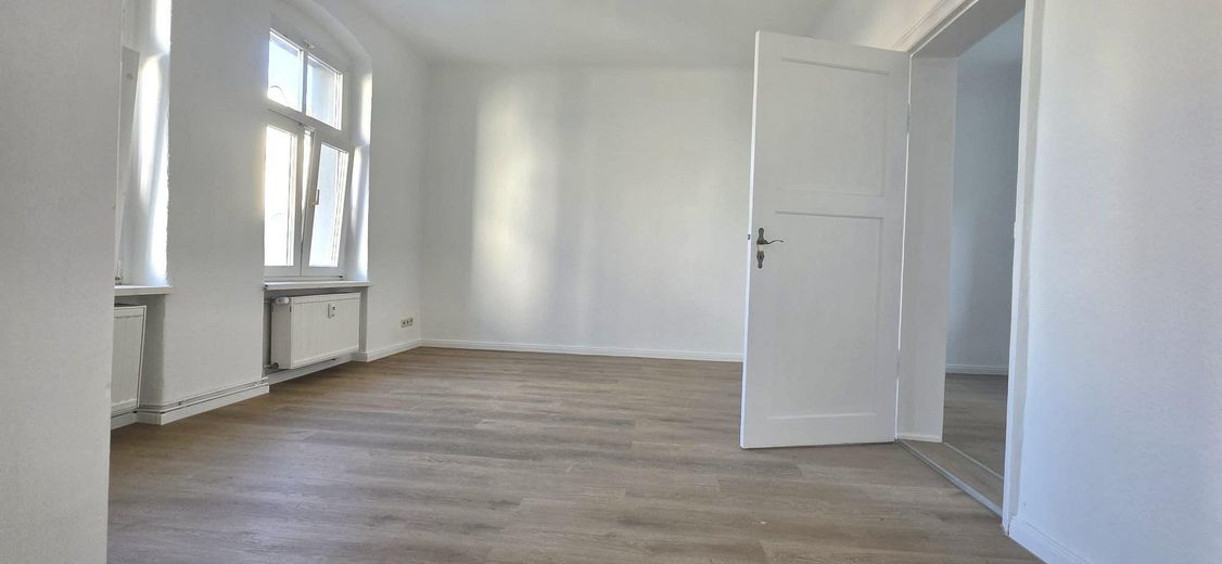 Zwei schöne sanierte 1- Zimmerwohnung im 2 OG / 3OG frei – Foto 2