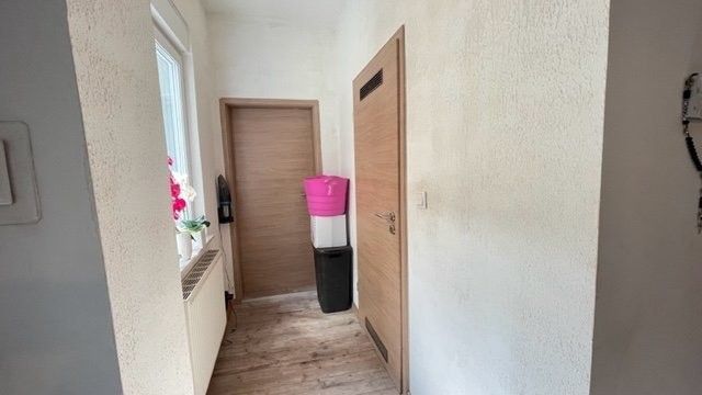 Zentralgelegene 4 Zimmer Wohnung – Gang zum Badezimmer .jpg
