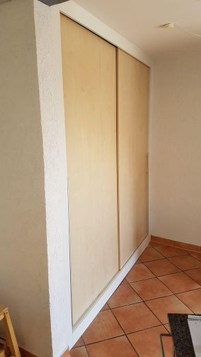 Schiebetürenschrank Küche