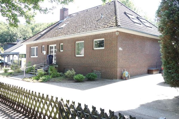 Wald, Stadtnähe und viel Platz in Hamburg-Hausbruch