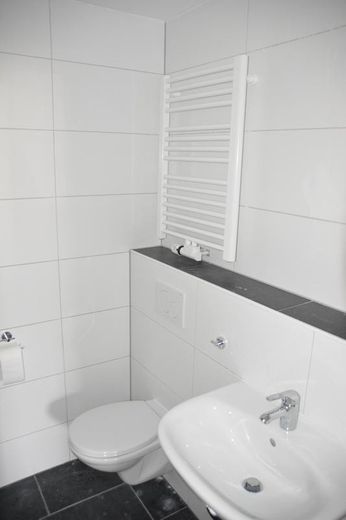 3-Zimmer Whg - ruhige aber zentrale Lage - saniert * sofort frei * – Foto 10
