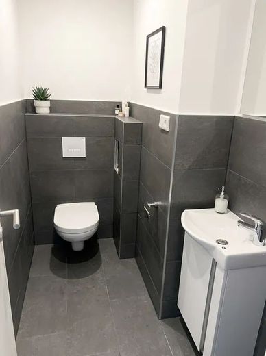 Helles Ambiente, entspanntes Wohnen / Geigenbergerstiaße 23, München / 1.OG / WE73 / Zi.1 – Gäste WC