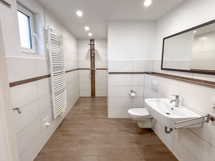 Badezimmer EG