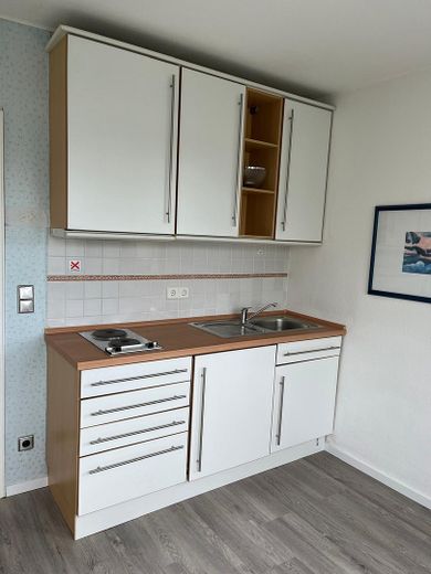 Großzügiges Architektenhaus mit Einliegerwohnung auf traumhaft angelegtem Grundstück – Kinderzimmer 1-aktuell Küche