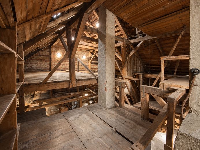 Şahıstan: Genişletme potansiyeline sahip ikiz ev ve ayrı bir ahır – Fotoğraf 38