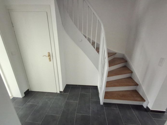 EG Flur mit Kellertür