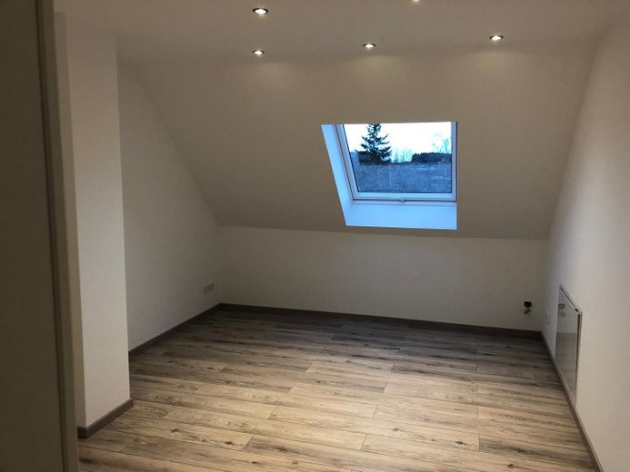 Affascinante appartamento duplex con 5 locali e terrazza sul tetto a Mechernich – Libero dal 01.11.2026 – Elternschlafzimmer 2. Bild