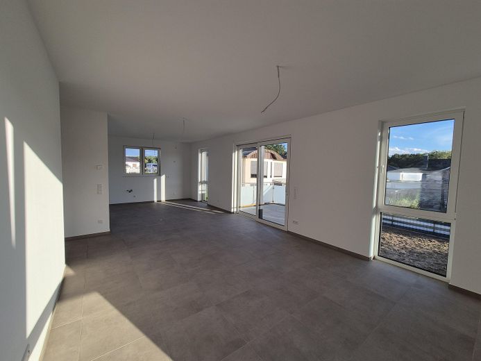 Nieuwbouw! Luxe 8-kamer-twee-onder-een-kaphuis te koop! – Wohnzimmer
