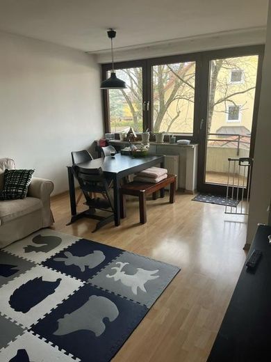 freundliche 3-Zi-Whg in München- Schwabing Nord – Wohnzimmeransicht 1