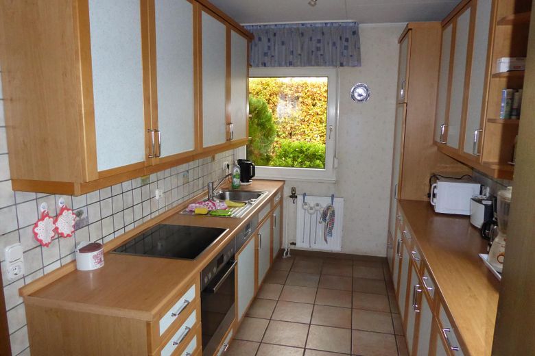 Küche, Sicht zum Vorgarten