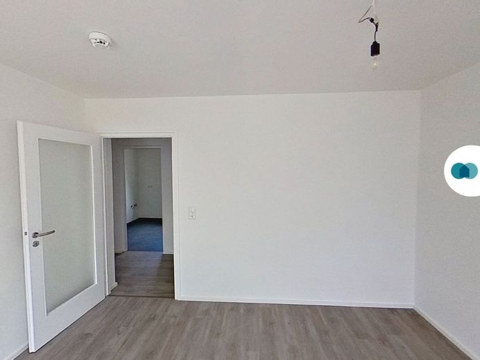 ** FULLY RENOVATED, modern 4-room TERRACE APARTMENT in Roding ** – Ansicht IV: Wohnzimmer