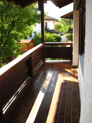 Zur Kapitalanlage! Inzell - zentrale, sonnige 2-Zimmer-Wohnung - provisionsfrei! – Balkon Südseite