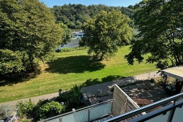 TRAUMwohnung direkt an der Mosel - hochwassersicher - KRÖV - so etwas findet sich selten!