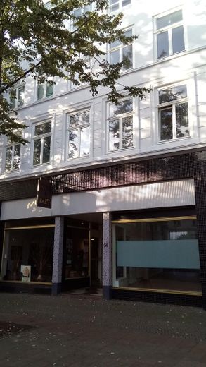 Commercio al dettaglio/ufficio di 65 mq con passaggio di clienti – Foto 1