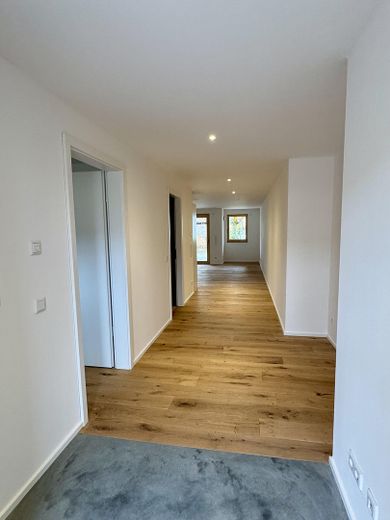 Wohnen im Neubau - Komfortable 2-Zimmer-Wohnung mit großem Balkon – Flur - Beispiel
