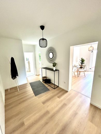 Gerenoveerd 3-kamerappartement met terras en tuinaandeel op aantrekkelijke locatie in Hasbergen – Foto 12