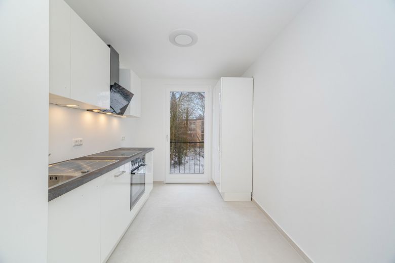 Luminoso y modernizado piso de 3 habitaciones: 2 balcones, completamente modernizado en Múnich-Neubiberg – Foto 2