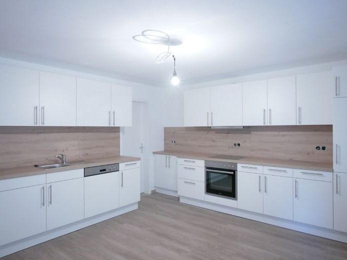 Modern ankastre mutfaklı geniş 4 odalı daire kiralık! – Fotoğraf 1