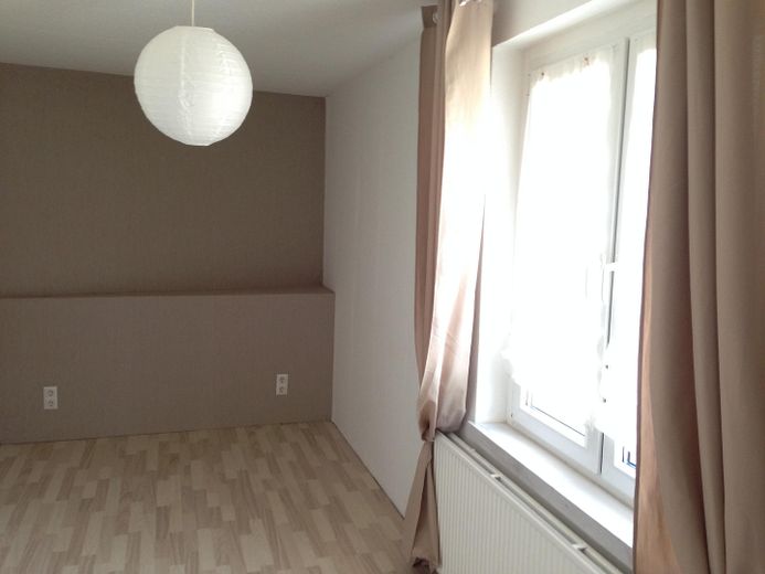 SANS COMMISSION ! Charmante maison mitoyenne modernisée, située dans un quartier central et calme de Bernburg – Photo 11