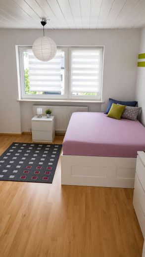 Bungalow bien entretenu avec piscine – Kind 1/Schlafzimmer