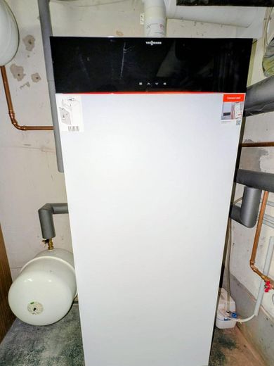 Keller Gaszentralheizung