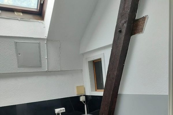 Amplio piso de 5 habitaciones en 2 plantas en el centro de Osnabrück (Wüste), disponible de inmediato