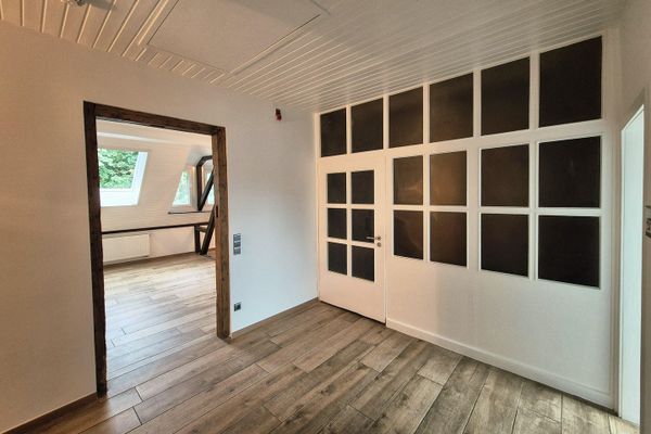 Period apartment extensively renovated to a high standard - Also suitable for a shared apartment -