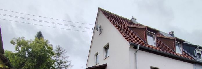 Handwerkertraum mit Potenzial: Familienfreundliche Doppelhaushälfte mit Gartenoase in Stadtsteinach!