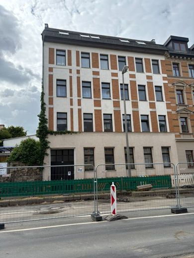 leerstehende möblierte 2-Zimmer-Wohnung mit Balkon im Stadtzentrum von Gera - ca. 47m² zur Kapitalanlage oder Eigennutzung – 260514_ETW_2.OG_rechts_LJS20_G_Bilder_001_Haus