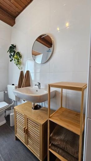 Moderno appartamento arredato di 2 locali a Fürth - PREZZO TUTTO INCLUSO – Bad