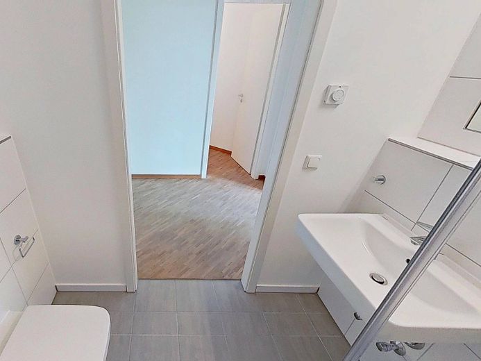 Obra nueva en PRIMERA OCUPACIÓN: Amplio piso de 4 habitaciones con COCINA INTEGRADA – Ansicht II: Bad