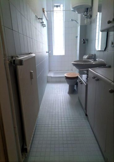 Erstbezug nach Renovierung- 2Zimmer mit Balkon nahe Tempelhofer Feld- provisionsfrei – Bad I