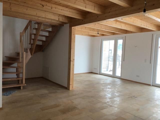 Interesujący dla inwestorów! Ekologiczny dom bliźniaczy w Brunn – Wohnzimmer