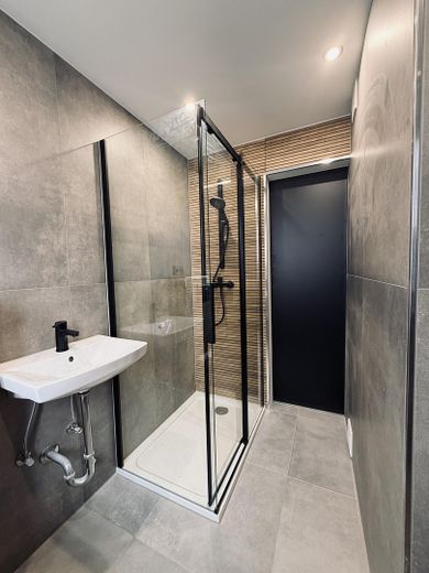 Bezugsfertiges Design-Apartment nach Kernsanierung – top vermietbares Renditeobjekt in Nürnberg – Foto 1