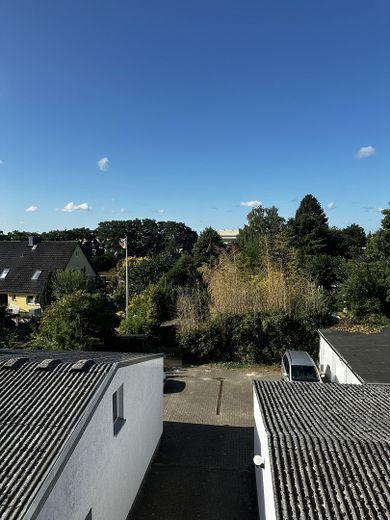 Frisch sanierte DG-Wohnung an der Weser – Blick aus Esszimmer gen Süden