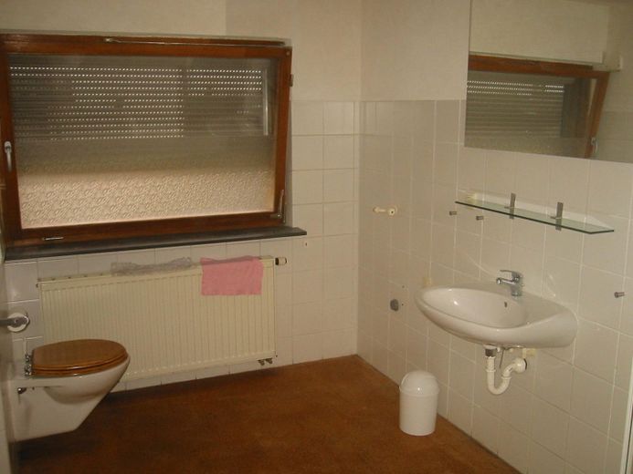 Badezimmer EG