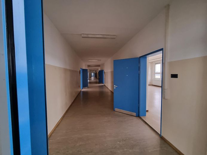 1.9 ha Bauland + Gewerbeobjekte + für Solar , Lager ab 99.000 Euro – Foto 53