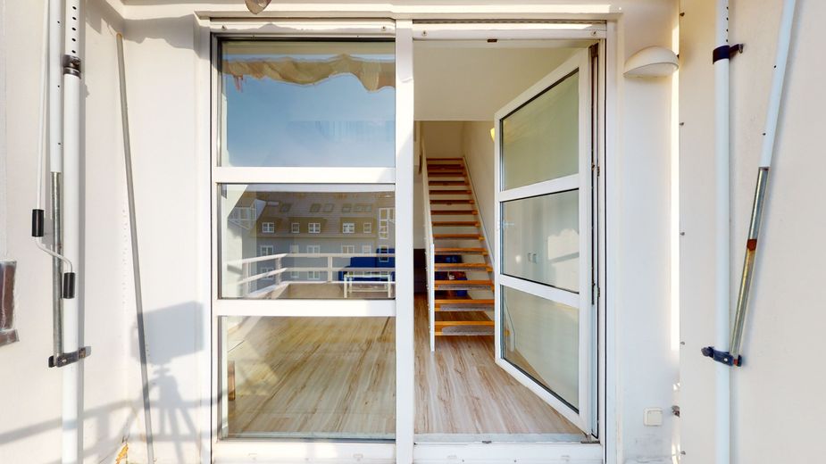 Balkon nach innen / Balcony in