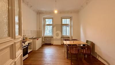 SUPERBE LOGEMENT ANCIEN DANS UN EMPLACEMENT DE PREMIER CHOIX PRÈS DU VIKTORIAPARK – 1787246785_b66d77.jpg