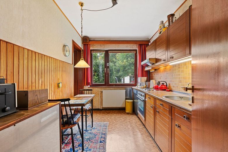 Sanierungsbedürftige Doppelhaushälfte mit großzügigem Grundstück und Doppelgarage in HH-Rahlstedt – Küche