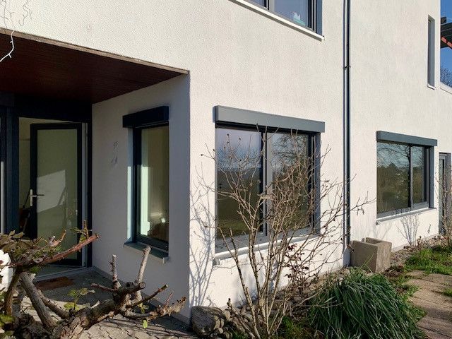 ES-Serach: Wohnung mit Terrasse und Aussicht – Außenansicht1