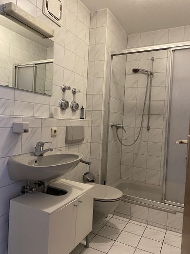 Möbliertes & helles Apartment direkt am Hauptbahnhof (HBF) – Foto 11