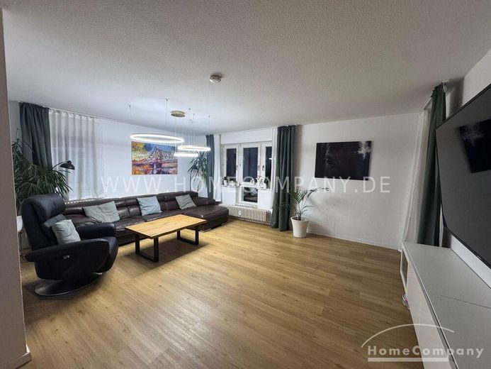 27328 HomeCompany Dresden Möbliert/Furnished 3-Zimmer-Wohnung in Dresden-Blasewitz mit 2 Balkonen max. 4 Personen – 47c75a7635cf79a2764bf08cd8c0d9d063431a9b.jpg