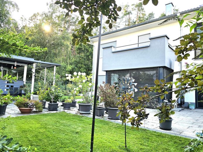 Terrassenansicht front