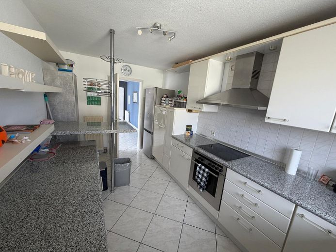 Zadbana 4,5-pokojowa maisonette z balkonem i kuchnią zabudowaną w Brühl, bez prowizji – Küche